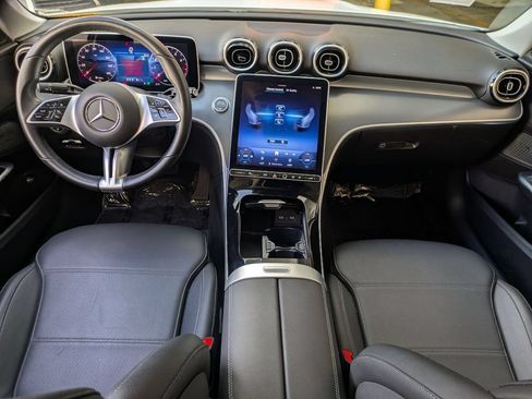 Used 2025 Mercedes-Benz C 300 Sedan image 25