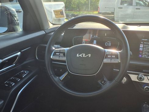 Used 2025 Kia Telluride S FWD image 22