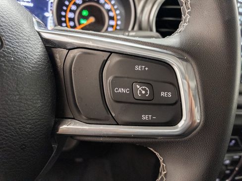 Used 2023 Jeep Gladiator Overland image 23