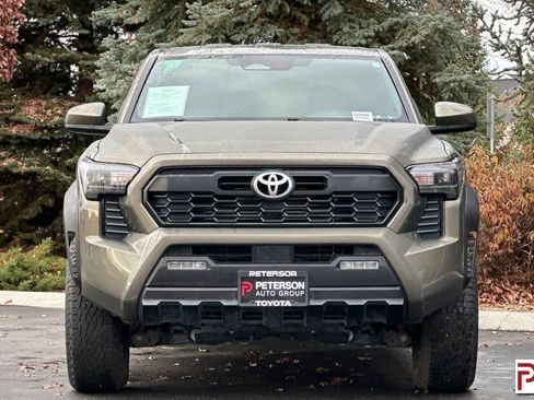 Used 2025 Toyota Tacoma TRD Off-Road image 10