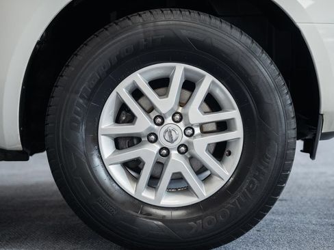 Used 2021 Nissan Frontier SV RWD image 17