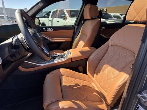 Used 2024 BMW X7 xDrive40i AWD/4WD image 19