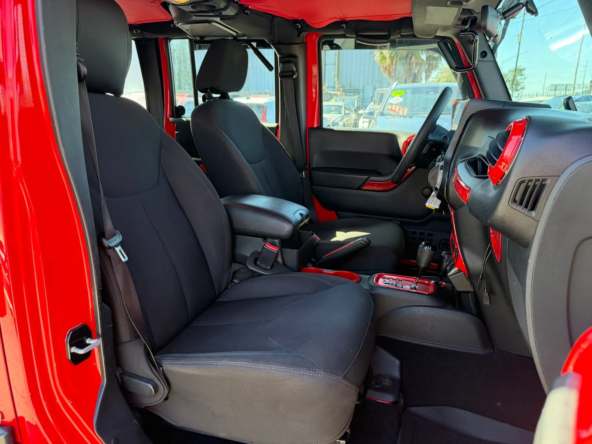 Used 2015 Jeep Wrangler Unlimited Sport AWD/4WD image 11