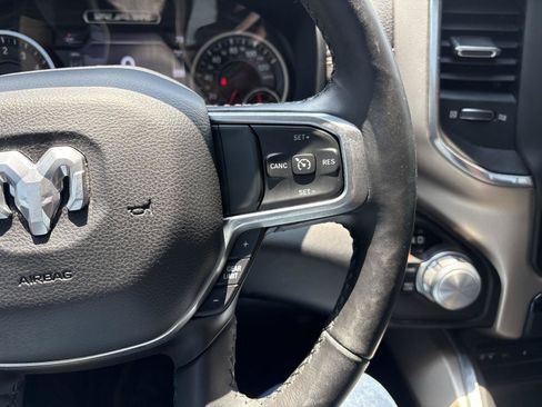 Used 2019 RAM 1500 Laramie AWD/4WD image 17