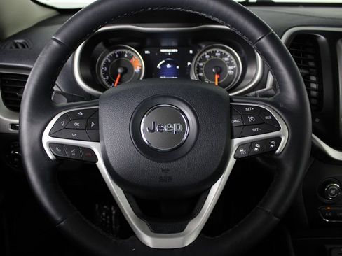 Used 2016 Jeep Cherokee Limited w/ Luxury Group FWD image 26