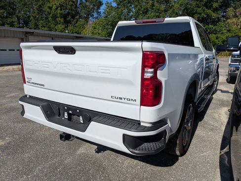 Used 2025 Chevrolet Silverado 1500 Custom RWD image 4