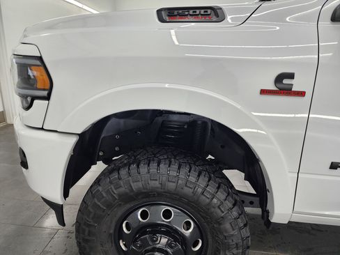 Used 2021 RAM 3500 Laramie w/ Night Edition image 35