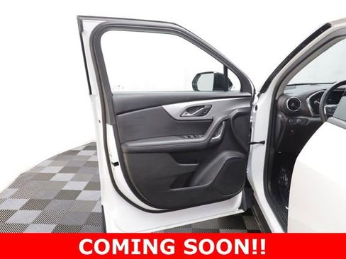 Used 2023 Chevrolet Blazer LT w/ Driver Confidence Package image 5