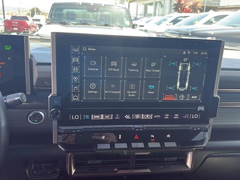 Used 2025 GMC Hummer EV 2X AWD/4WD image 23