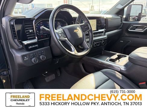 Used 2025 Chevrolet Silverado 2500 LTZ w/ LTZ Plus Package image 28