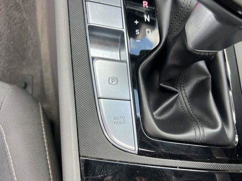 Used 2025 Hyundai Elantra SEL FWD image 29