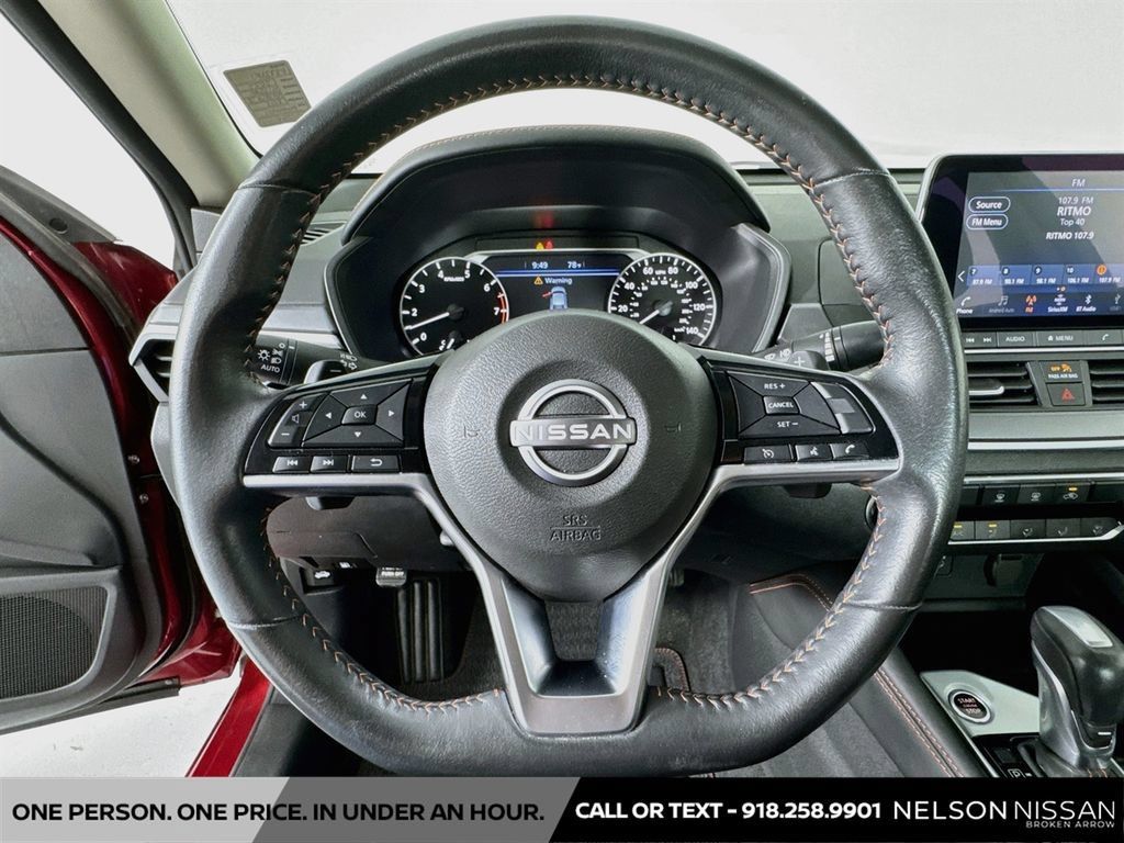 Used 2023 Nissan Altima 2.5 SR FWD image 11