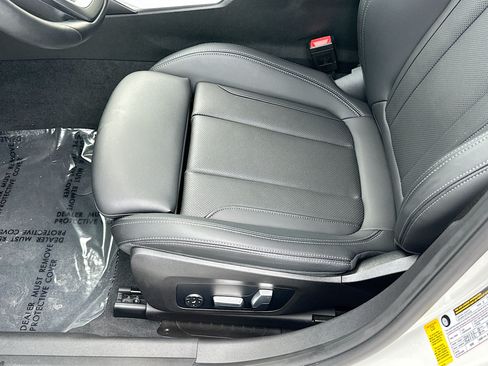 Used 2023 BMW 330i Sedan w/ Convenience Package RWD image 19