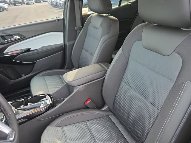 Certified 2026 Chevrolet Trax LT w/ LT Convenience Package FWD image 18