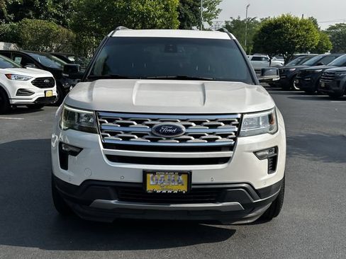 Certified 2018 Ford Explorer XLT w/ Equipment Group 202A AWD/4WD image 2