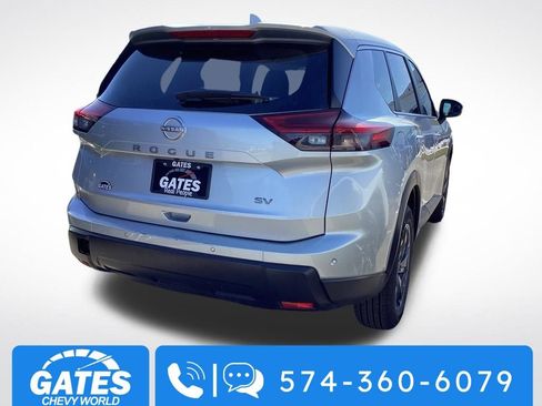 Used 2024 Nissan Rogue SV image 8