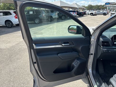 Used 2027 GMC Terrain Elevation w/ Elevation Premium Package FWD image 11
