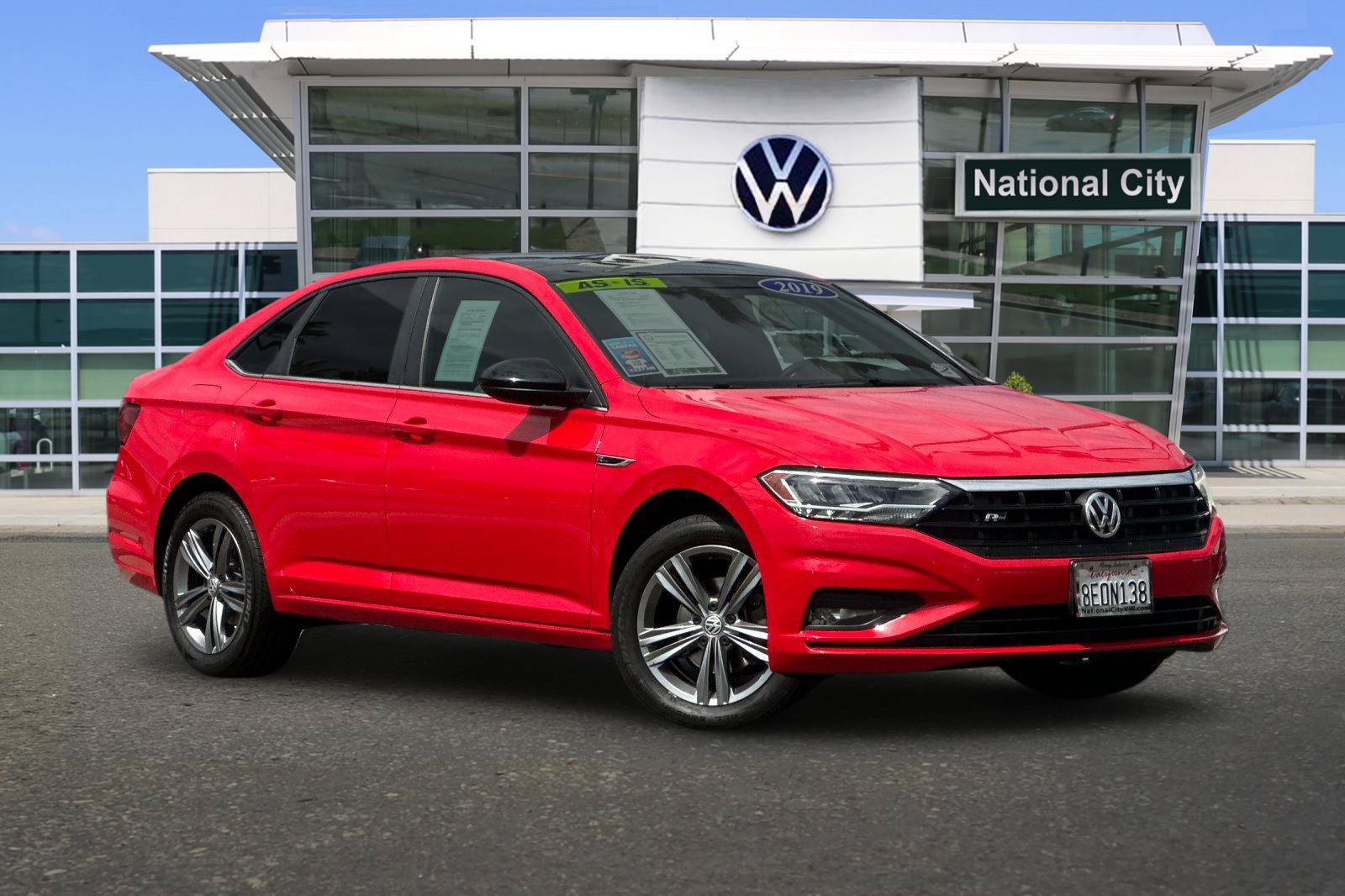 Used 2019 Volkswagen Jetta R-Line FWD image 2