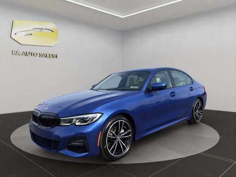 Used 2020 BMW 330i xDrive Sedan w/ Executive Package image 3