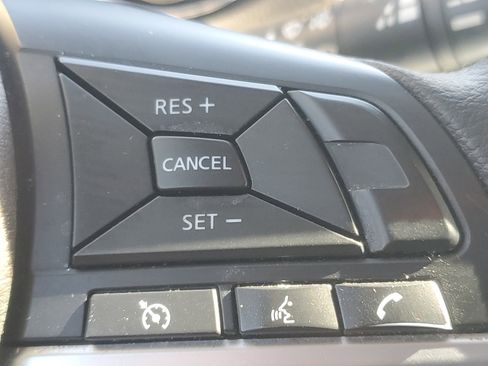 Certified 2020 Nissan Rogue S image 17