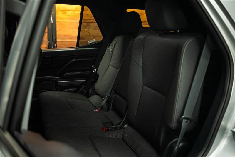 Used 2025 Toyota 4Runner SR5 AWD/4WD image 10