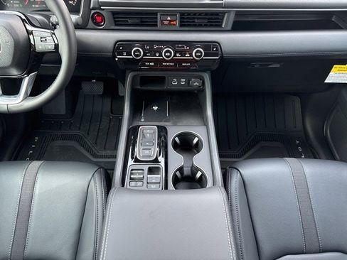 New 2025 Honda Pilot EX-L image 11
