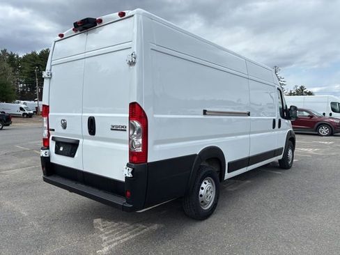 Used 2023 RAM ProMaster 3500 w/ Driver Convenience Group FWD image 3