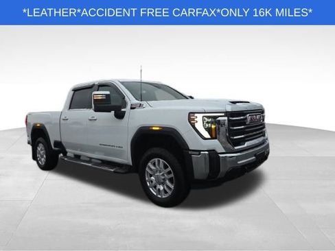 Used 2024 GMC Sierra 3500 SLT image 1