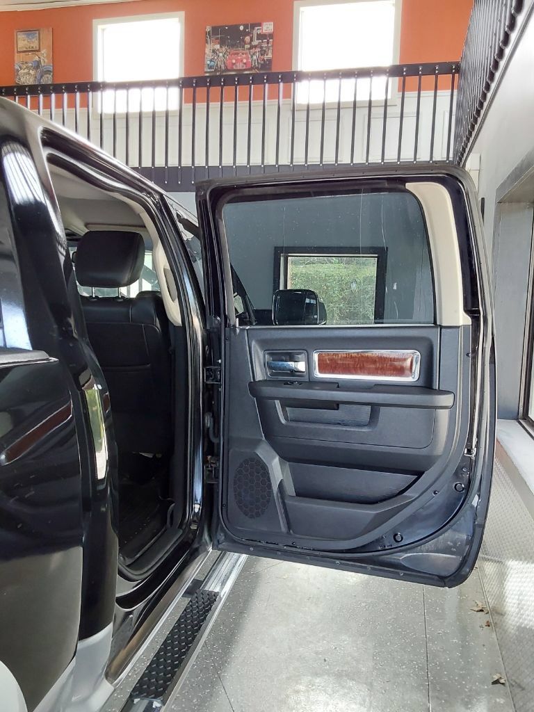 Used 2012 RAM 1500 Laramie AWD/4WD image 16