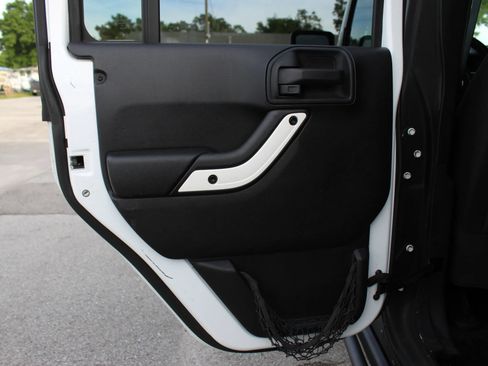 Used 2016 Jeep Wrangler Unlimited Sport AWD/4WD image 16