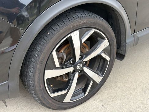 Used 2021 Nissan Rogue Sport SL w/ Premium Package image 10