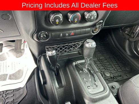 Used 2018 Jeep Wrangler Unlimited Sport S AWD/4WD image 10