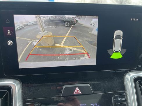 Used 2023 Kia Sorento SX image 12