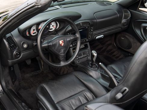 Used 2005 Porsche 911 Turbo AWD/4WD image 36