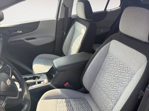 Used 2023 Chevrolet Equinox LS w/ LS Convenience Package AWD/4WD image 9