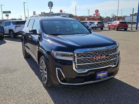 Used 2022 GMC Acadia Denali w/ Denali Ultimate Package FWD image 2
