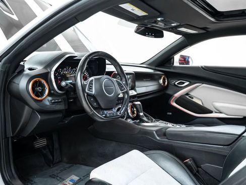 Used 2016 Chevrolet Camaro SS image 18