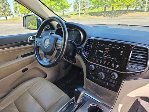 Used 2021 Jeep Grand Cherokee Limited w/ Trailer Tow Group IV AWD/4WD image 14