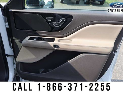 Used 2022 Lincoln Aviator 2WD w/ Elements Package image 30