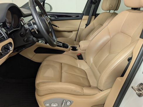 Used 2022 Porsche Macan image 5