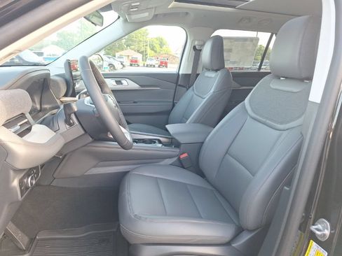 New 2026 Ford Explorer Active w/ Active Comfort Package AWD/4WD image 4