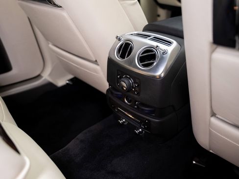 Used 2011 Rolls-Royce Ghost image 72