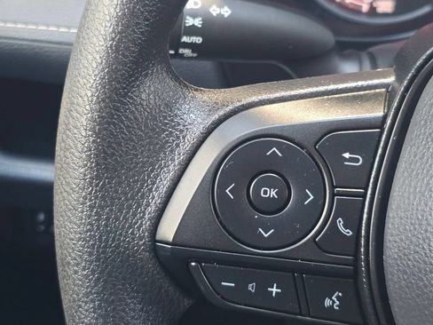 Used 2025 Toyota RAV4 XLE AWD/4WD image 14