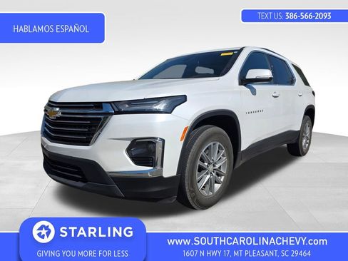 Used 2023 Chevrolet Traverse LT FWD image 1
