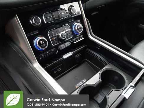 Used 2023 GMC Yukon Denali image 17