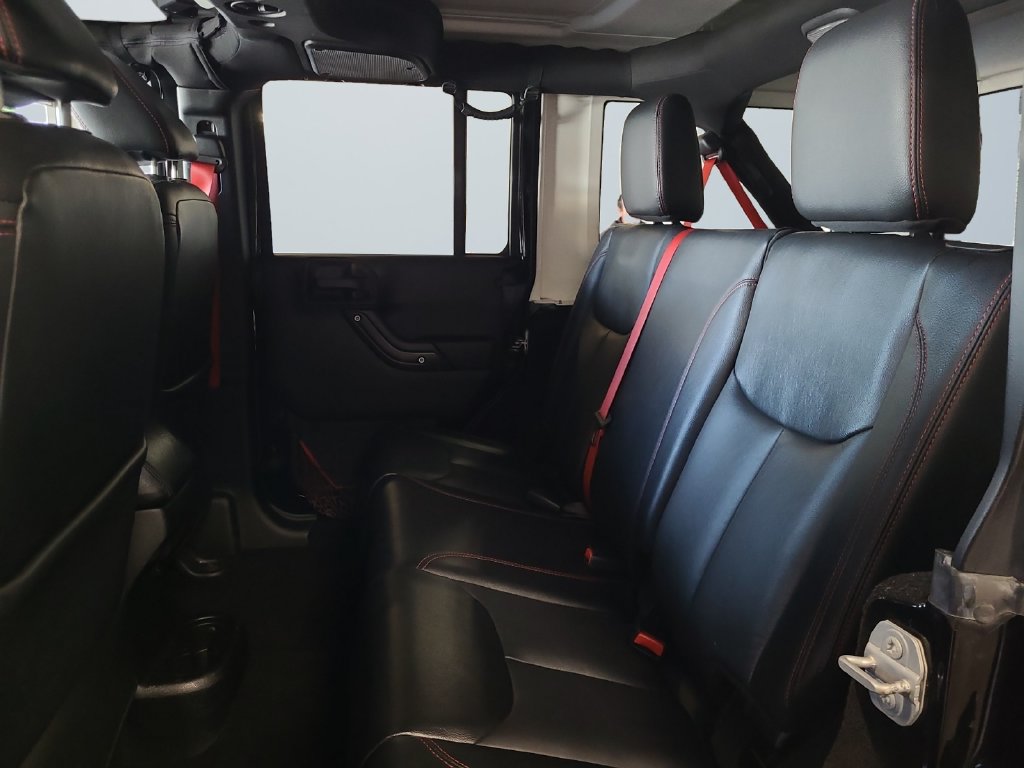 Used 2017 Jeep Wrangler Unlimited Rubicon AWD/4WD image 13