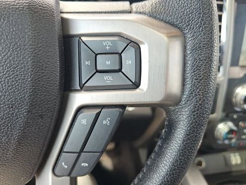 Used 2016 Ford F150 Platinum w/ Equipment Group 701A Luxury image 23