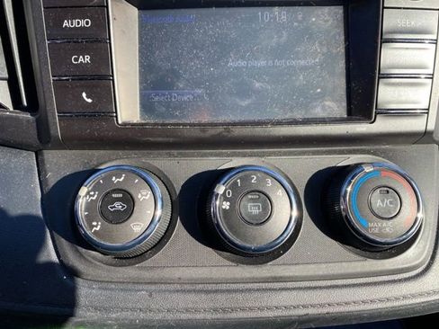 Used 2018 Toyota RAV4 LE w/ Carpet Mat Package image 17