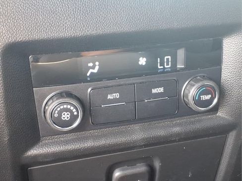 Used 2022 Chevrolet Traverse LS w/ Midnight/Sport Edition FWD image 21