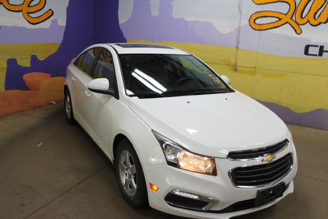 Used 2015 Chevrolet Cruze LT FWD image 2